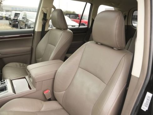 Used 2017 Lexus GX 460 image 10