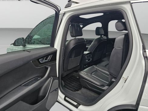 Used 2019 Audi Q7 3.0T Prestige w/ Prestige Package AWD/4WD image 47