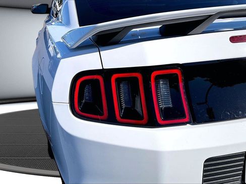 Used 2014 Ford Mustang GT Premium w/ Electronics Package RWD image 19