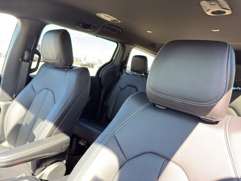 New 2026 Chrysler Voyager LX FWD image 27