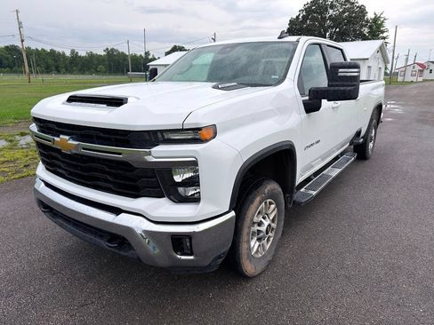 Used 2025 Chevrolet Silverado 2500 LT w/ Convenience Package AWD/4WD image 14