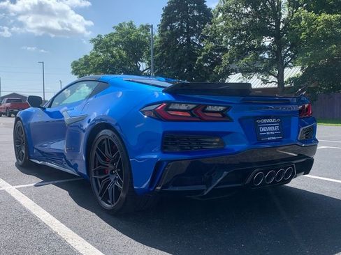 Used 2024 Chevrolet Corvette Z06 RWD image 6