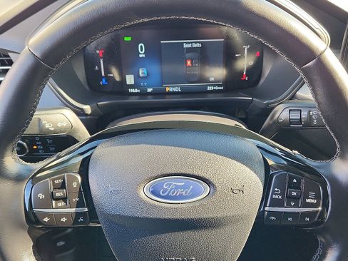 Used 2025 Ford Escape SE image 19