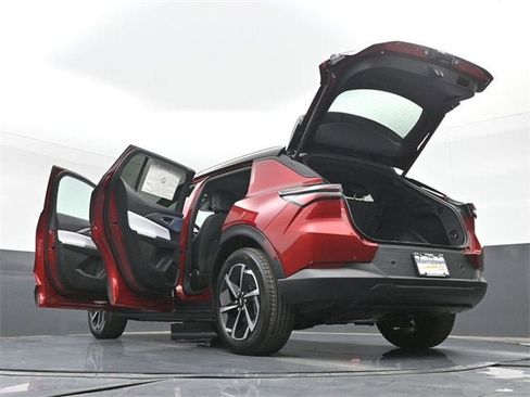 New 2026 Chevrolet Equinox EV LT image 60