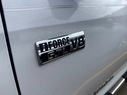 Used 2014 Toyota Tundra SR5 w/ SR5 Upgrade Package AWD/4WD image 3