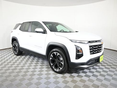 Used 2025 Chevrolet Equinox LT w/ Safety and Technology Package AWD/4WD image 9