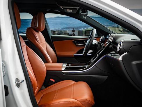 Used 2022 Mercedes-Benz C 300 4MATIC Sedan image 27