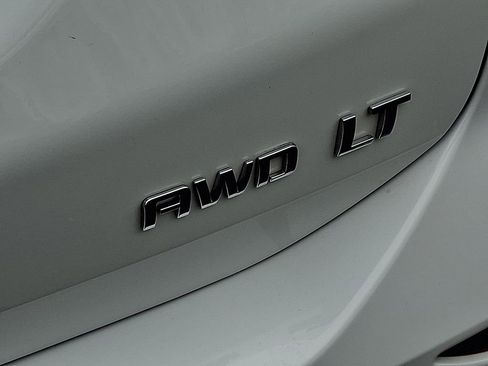 Used 2024 Chevrolet Equinox LT image 30