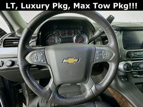 Used 2018 Chevrolet Suburban LT image 12