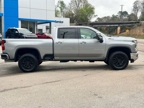 New 2026 Chevrolet Silverado 2500 LTZ w/ LTZ Convenience Package AWD/4WD image 2