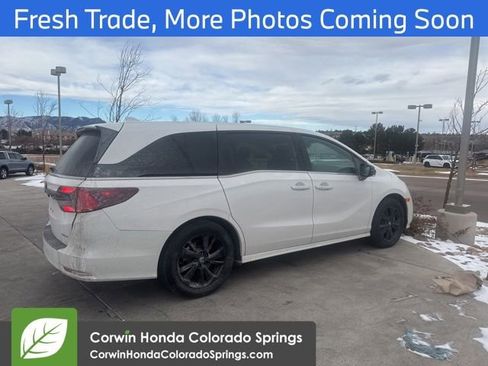 Used 2024 Honda Odyssey Sport image 3