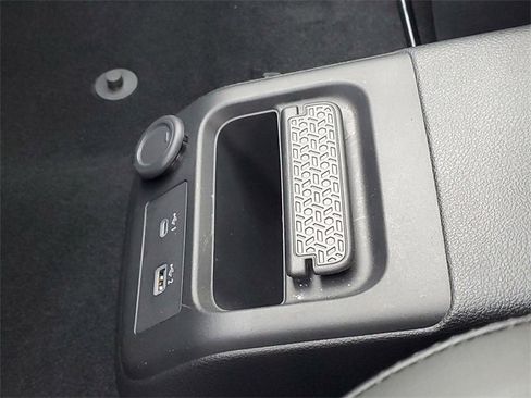 Certified 2023 Nissan Ariya FWD image 22