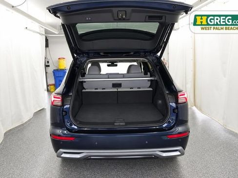 Used 2025 Mitsubishi Outlander SE FWD image 15