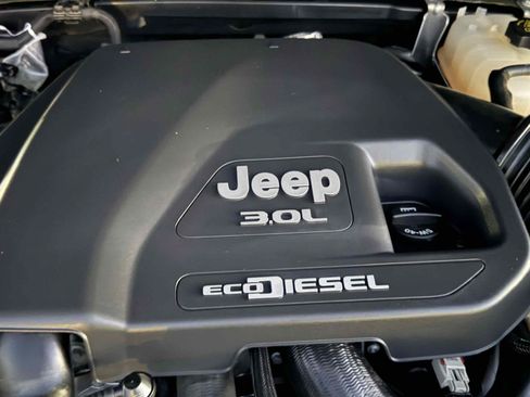 Used 2021 Jeep Wrangler Unlimited Sport AWD/4WD image 4