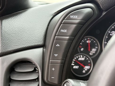 Used 2011 Chevrolet Corvette Grand Sport w/ Preferred Equipment Group image 24