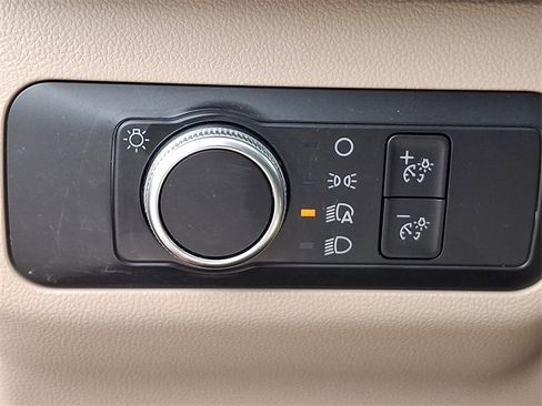 Used 2022 Ford Escape SE w/ Cold Weather Package image 28