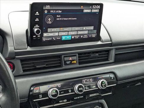 Certified 2025 Honda Pilot Touring image 14