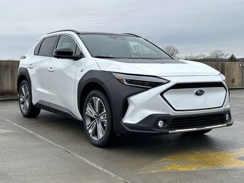 Used 2024 Subaru Solterra Touring image 1