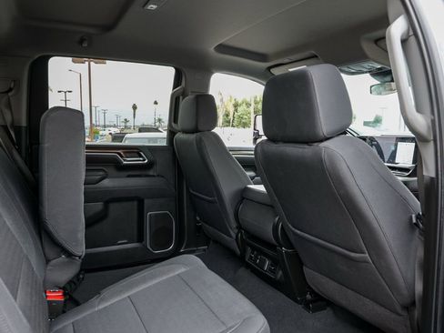 Used 2025 Chevrolet Silverado 2500 LT w/ Convenience Package image 22