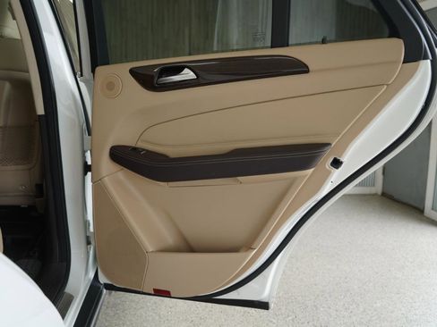 Used 2017 Mercedes-Benz GLE 350 4MATIC image 37