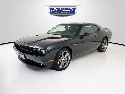 Used 2012 Dodge Challenger R/T RWD image 3
