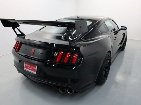 Used 2019 Ford Mustang Shelby GT350R w/ GT350R Equipment Group 920A RWD image 72