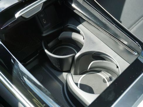 Certified 2025 Mercedes-Benz GLC 300 4MATIC image 36