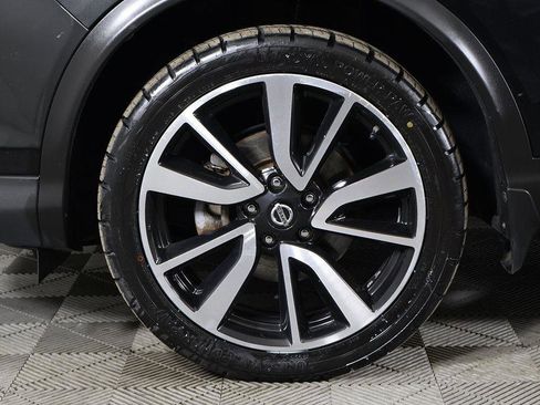 Used 2018 Nissan Rogue Sport SL w/ SL Premium Package image 22