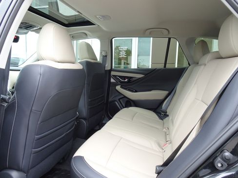 Used 2023 Subaru Outback Limited AWD/4WD image 15