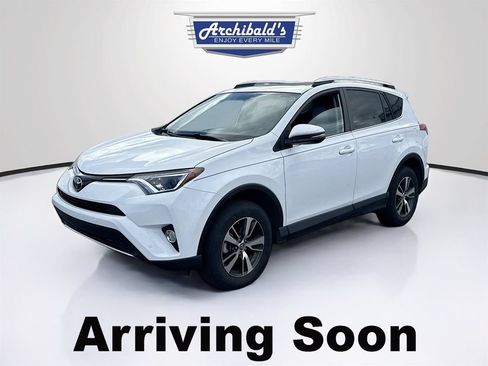 Used 2016 Toyota RAV4 XLE w/ Convenience Package AWD/4WD image 2
