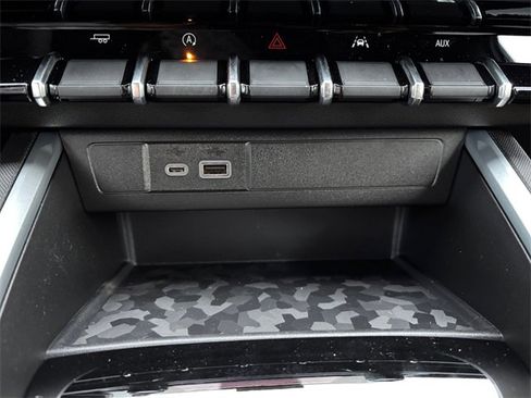 New 2026 Chevrolet Colorado W/T image 19