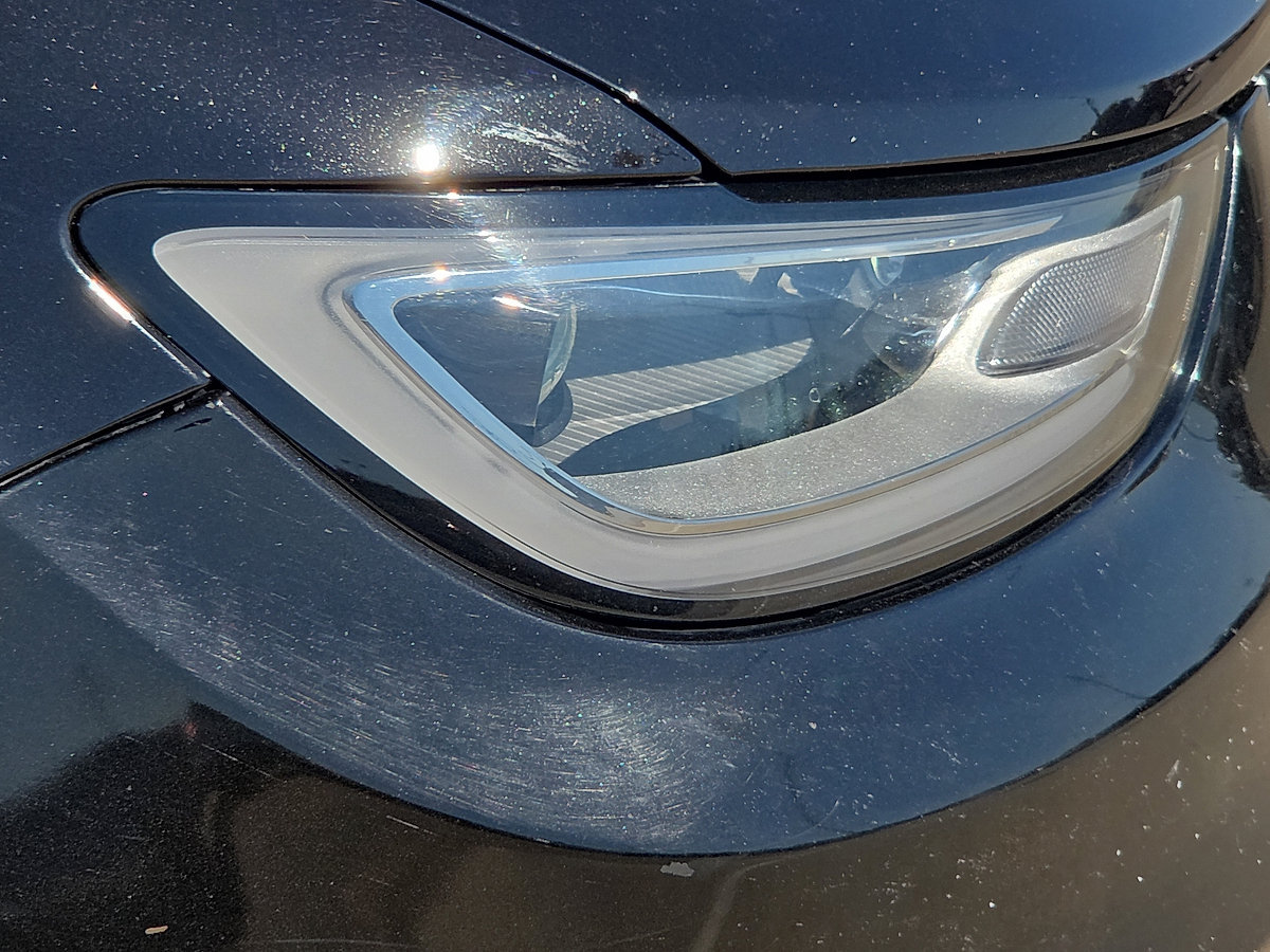Used 2024 Chrysler Pacifica Touring-L FWD image 9