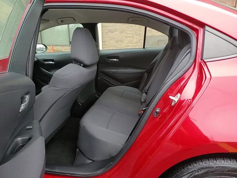 Used 2020 Toyota Corolla LE image 11