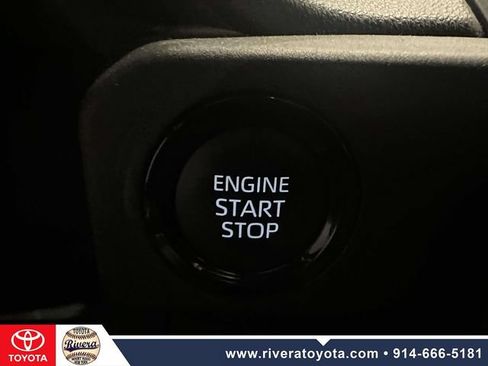 Certified 2024 Toyota Tacoma SR5 AWD/4WD image 27