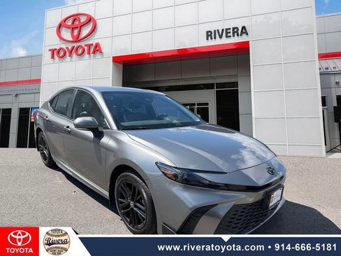 Certified 2025 Toyota Camry SE image 2