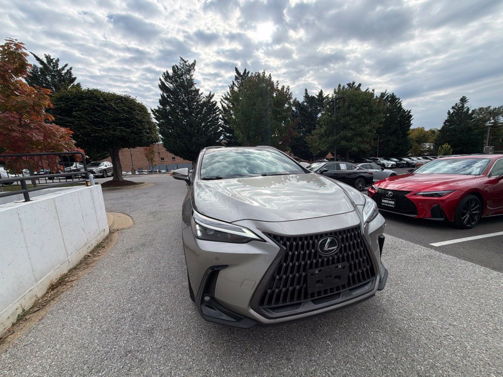Used 2024 Lexus NX 250 FWD image 4