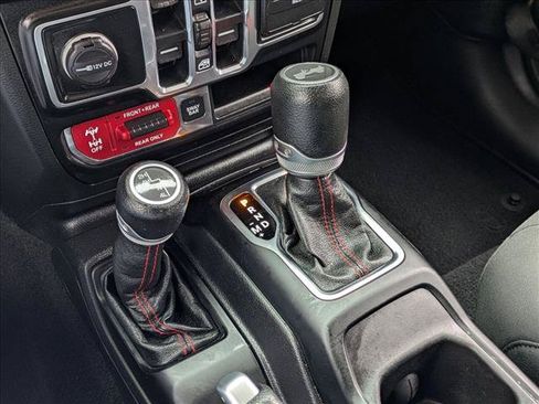 Used 2020 Jeep Wrangler Unlimited Rubicon AWD/4WD image 12