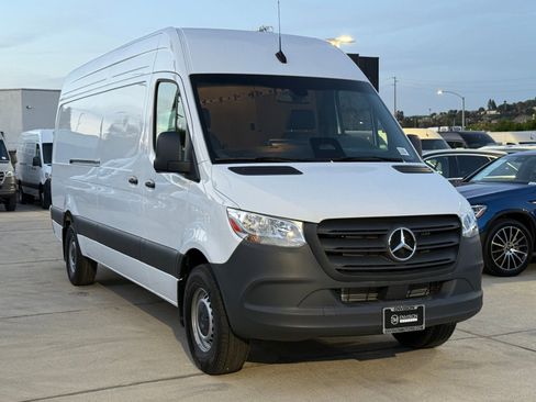 New 2025 Mercedes-Benz Sprinter 2500 image 8