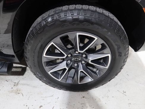 Used 2021 Chevrolet Suburban Z71 AWD/4WD image 43