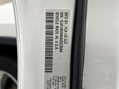 Used 2022 Jeep Cherokee Limited AWD/4WD image 22