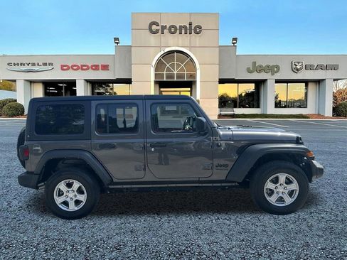 Used 2022 Jeep Wrangler Unlimited Sport AWD/4WD image 2