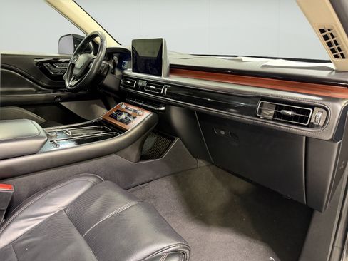 Used 2021 Lincoln Aviator Grand Touring w/ Equipment Group 302A AWD/4WD image 13