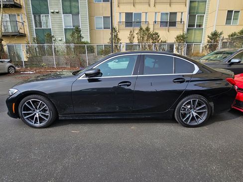 Used 2019 BMW 330i Sedan w/ Premium Package image 4