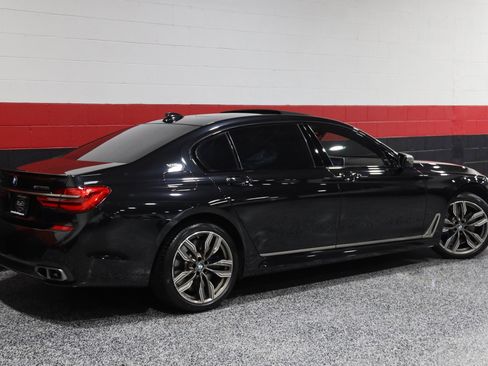 Used 2017 BMW M760i xDrive image 8