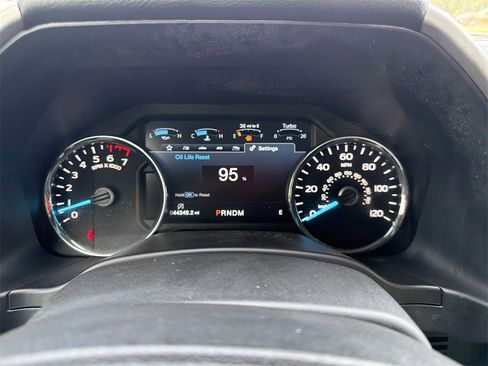 Used 2020 Ford F150 Lariat w/ Trailer Tow Package image 38