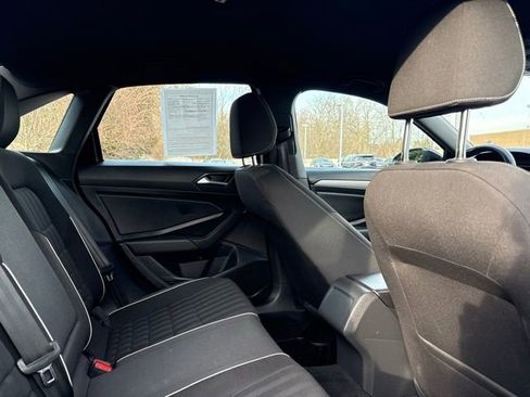 Used 2022 Volkswagen Jetta Sport image 16