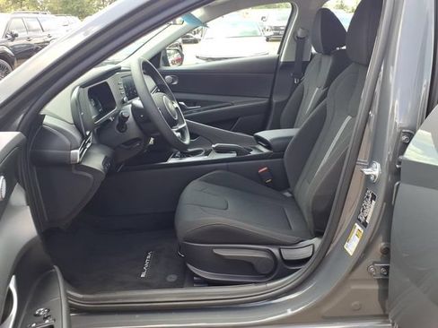 New 2026 Hyundai Elantra SE FWD image 16