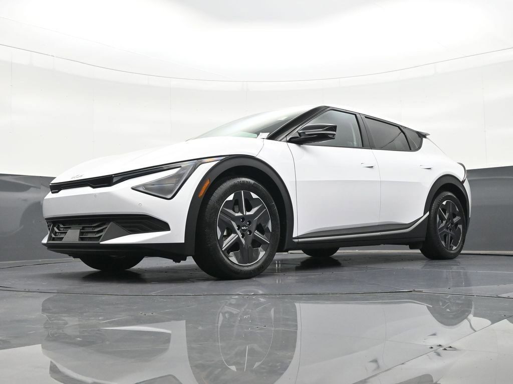 Used 2025 Kia EV6 Light RWD image 28