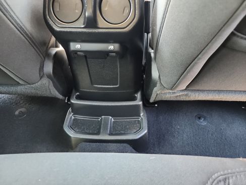 Used 2023 Jeep Wrangler Unlimited w/ 8.4" Radio Group AWD/4WD image 27