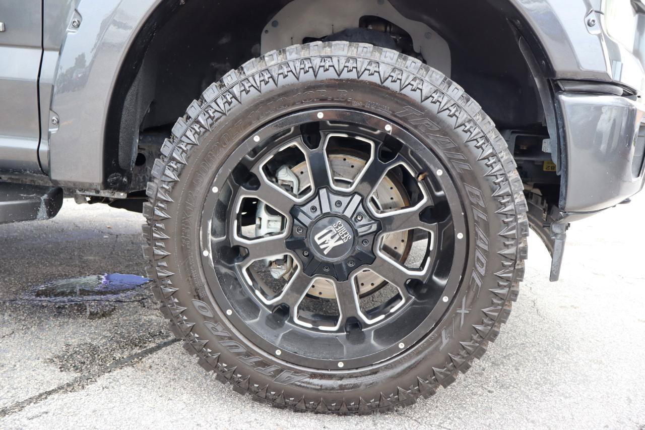 Used 2017 Ford F150 XLT w/ Equipment Group 302A Luxury AWD/4WD image 33